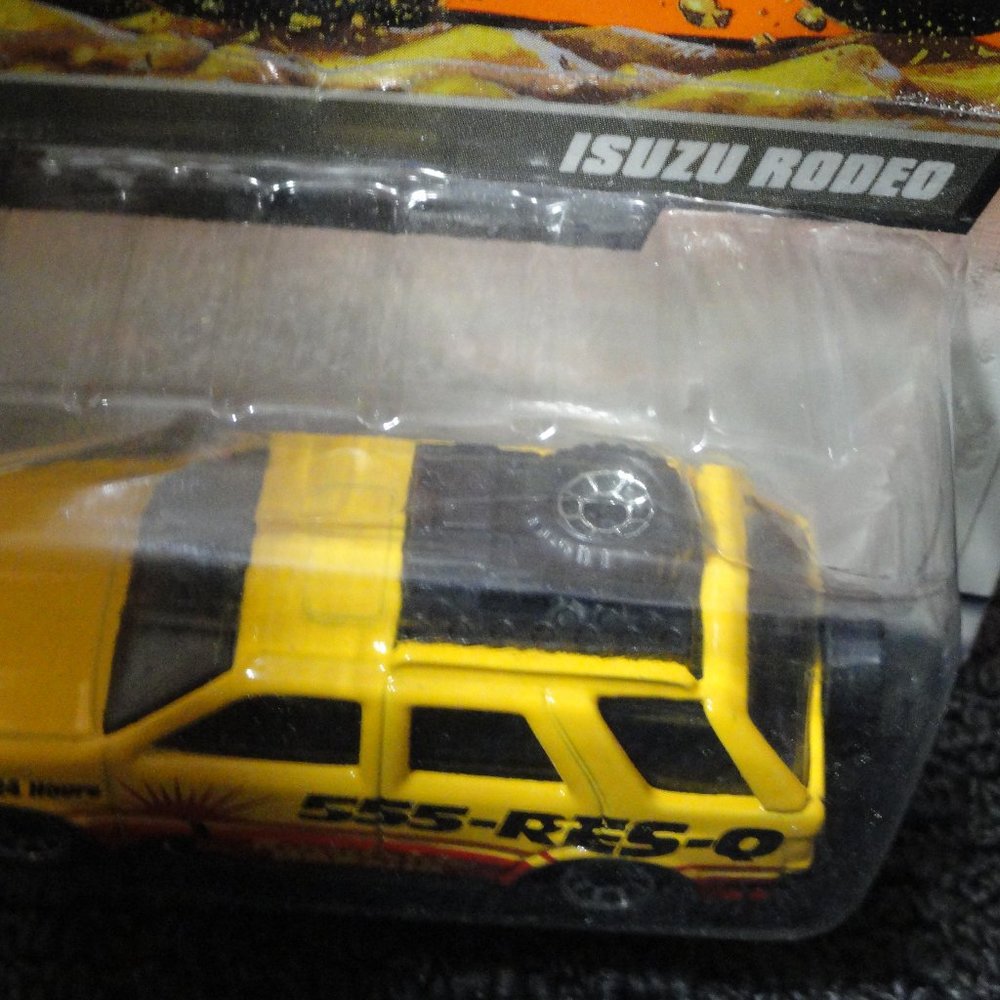Matchbox 99 edition ISUZU Rodeo suv~roadside Rescue~Detailed~NOS~ - Picture 3 of 4
